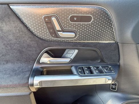 Used 2024 Mercedes-Benz EQB 350 4MATIC SUV image 24