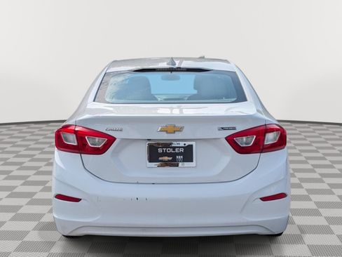 Used 2017 Chevrolet Cruze Premier FWD image 4
