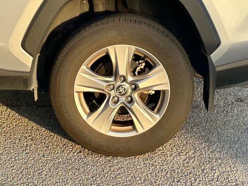 Certified 2025 Toyota RAV4 XLE w/ Convenience Package FWD image 10