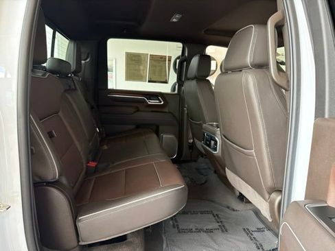 Used 2026 GMC Sierra 3500 Denali w/ Denali Reserve Package AWD/4WD image 23