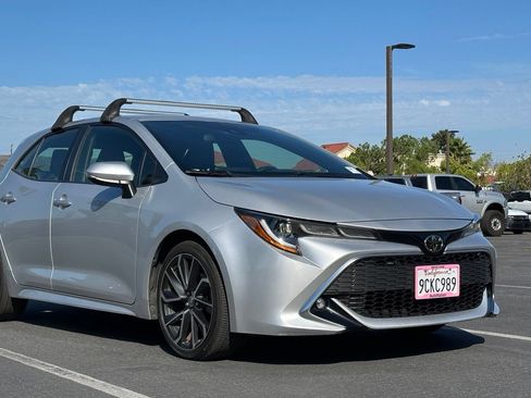 Used 2022 Toyota Corolla XSE FWD image 3