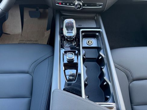 New 2026 Volvo XC60 B5 Plus image 14