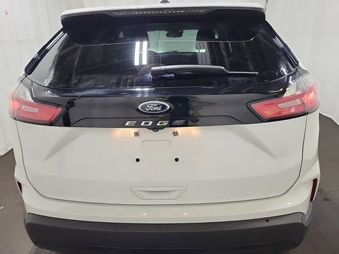 Used 2021 Ford Edge SE image 8