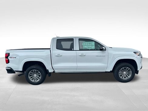 New 2026 Chevrolet Colorado LT w/ LT Convenience Package AWD/4WD image 6