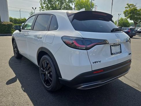 New 2027 Honda HR-V Sport image 4