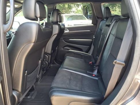 Used 2021 Jeep Grand Cherokee Laredo X AWD/4WD image 19