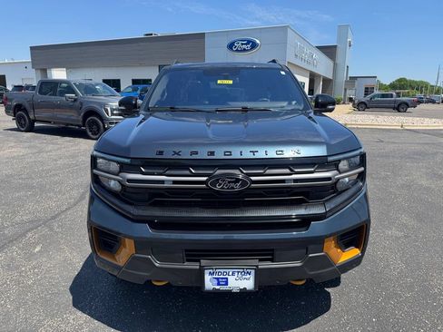 Used 2025 Ford Expedition Tremor AWD/4WD image 6