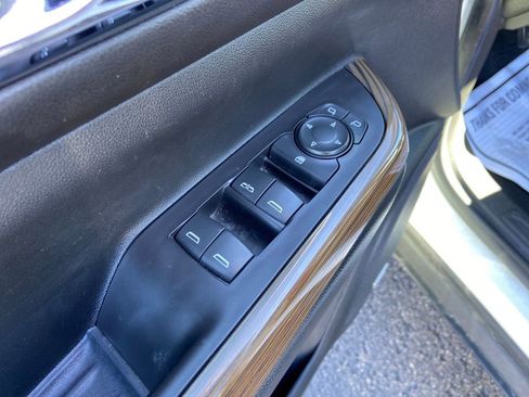 Used 2019 GMC Acadia SLE image 13