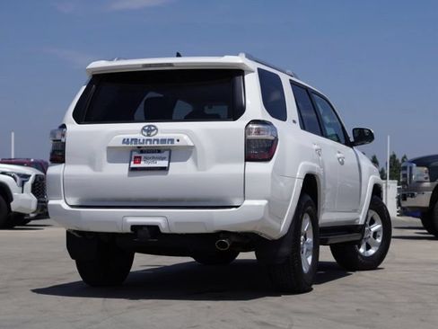 Used 2018 Toyota 4Runner SR5 RWD image 7