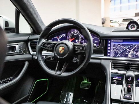 Certified 2022 Porsche Panamera GTS image 19