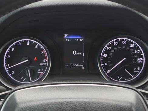 Used 2024 Toyota Camry SE FWD image 29