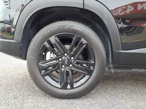 Used 2024 Chevrolet Trax ACTIV w/ Sunroof Package image 19