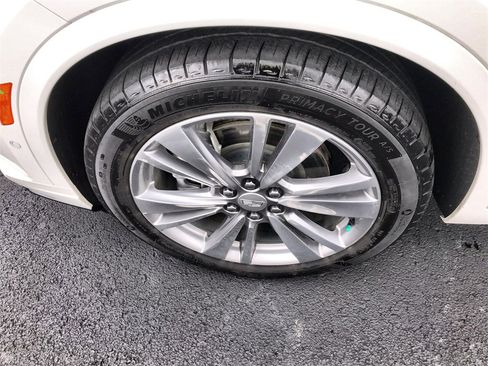 Used 2023 Cadillac XT6 Premium Luxury image 10