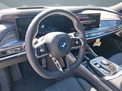 New 2026 BMW 750e xDrive image 15