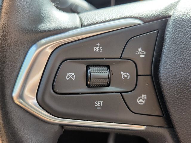 Certified 2024 Chevrolet Trax LT w/ Driver Confidence Package FWD image 19