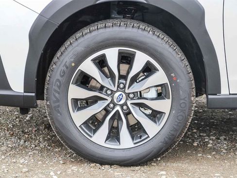 New 2025 Subaru Outback Limited image 9