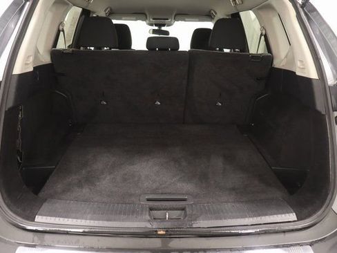 Used 2021 Nissan Rogue S image 19