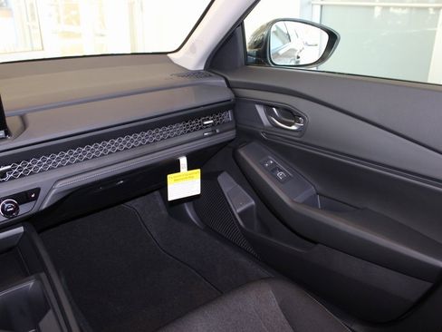 New 2025 Honda Accord SE image 25