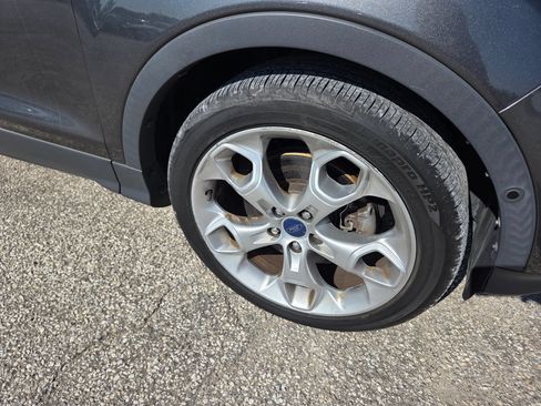 Used 2016 Ford Escape Titanium w/ Equipment Group 301A AWD/4WD image 9