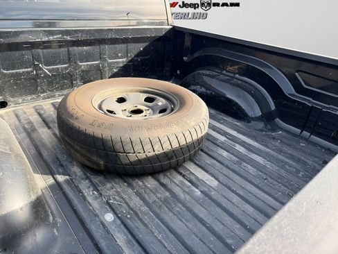 Used 2021 RAM 1500 Classic SLT image 27