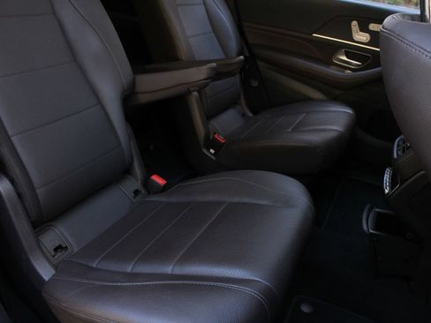 Used 2022 Mercedes-Benz GLS 450 4MATIC image 26