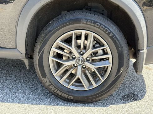 Certified 2023 Nissan Rogue S FWD image 32