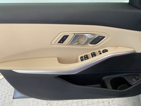 Used 2025 BMW 330i xDrive Sedan w/ Convenience Package image 11