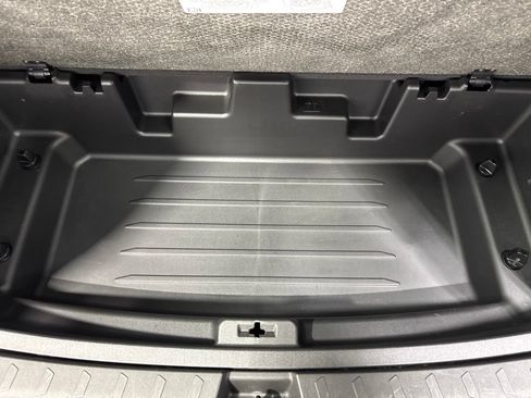 Used 2023 Chevrolet Traverse LT w/ LT Premium Package AWD/4WD image 59