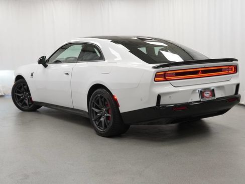 Used 2024 Dodge Charger Daytona Scat Pack w/ Plus Group AWD/4WD image 14