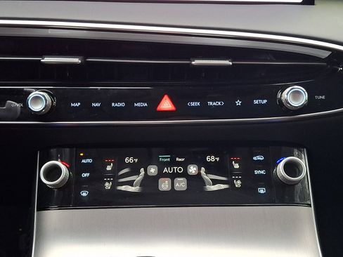 Certified 2026 Genesis GV70 2.5T Advanced image 16