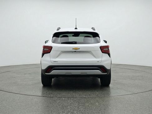Used 2025 Chevrolet Trax LT w/ LT Convenience Package FWD image 7