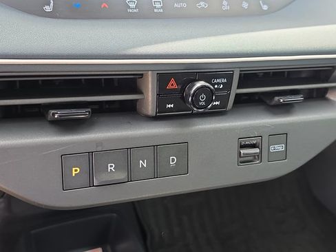 New 2026 Nissan Leaf SV+ w/ Floor Mat Package (SV+) FWD image 24