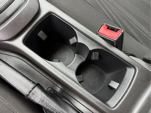 Used 2017 Ford Focus SE FWD image 23