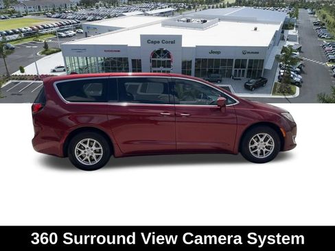 Used 2020 Chrysler Pacifica Touring w/ Advanced Safetytec Group FWD image 14