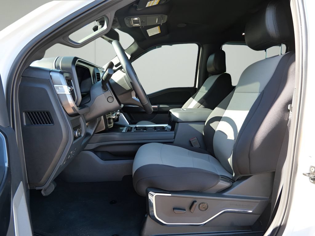 Used 2026 Ford F250 Platinum AWD/4WD image 10