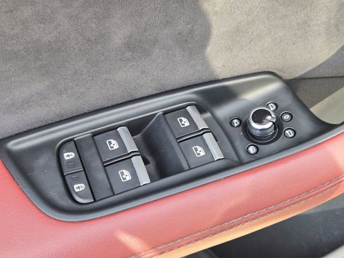 Used 2024 Audi SQ7 Premium Plus image 30