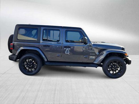 Used 2023 Jeep Wrangler Sahara image 9