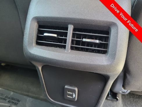 Used 2024 Chevrolet Equinox LT AWD/4WD image 21