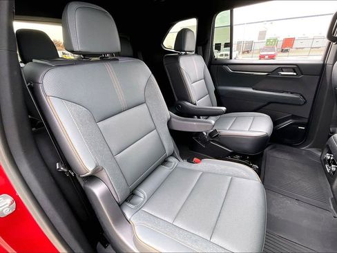 Used 2024 GMC Acadia AT4 w/ LPO, Floor Liner Package image 32