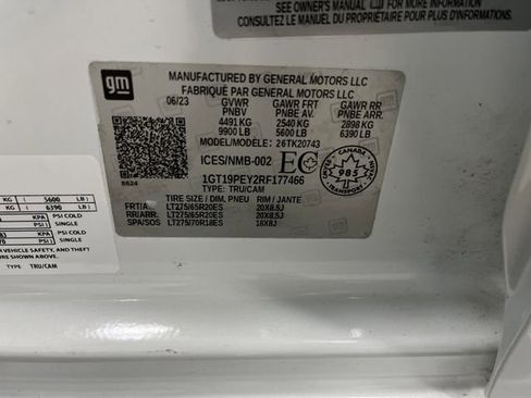 Used 2024 GMC Sierra 2500 AT4 w/ AT4 Preferred Package image 46