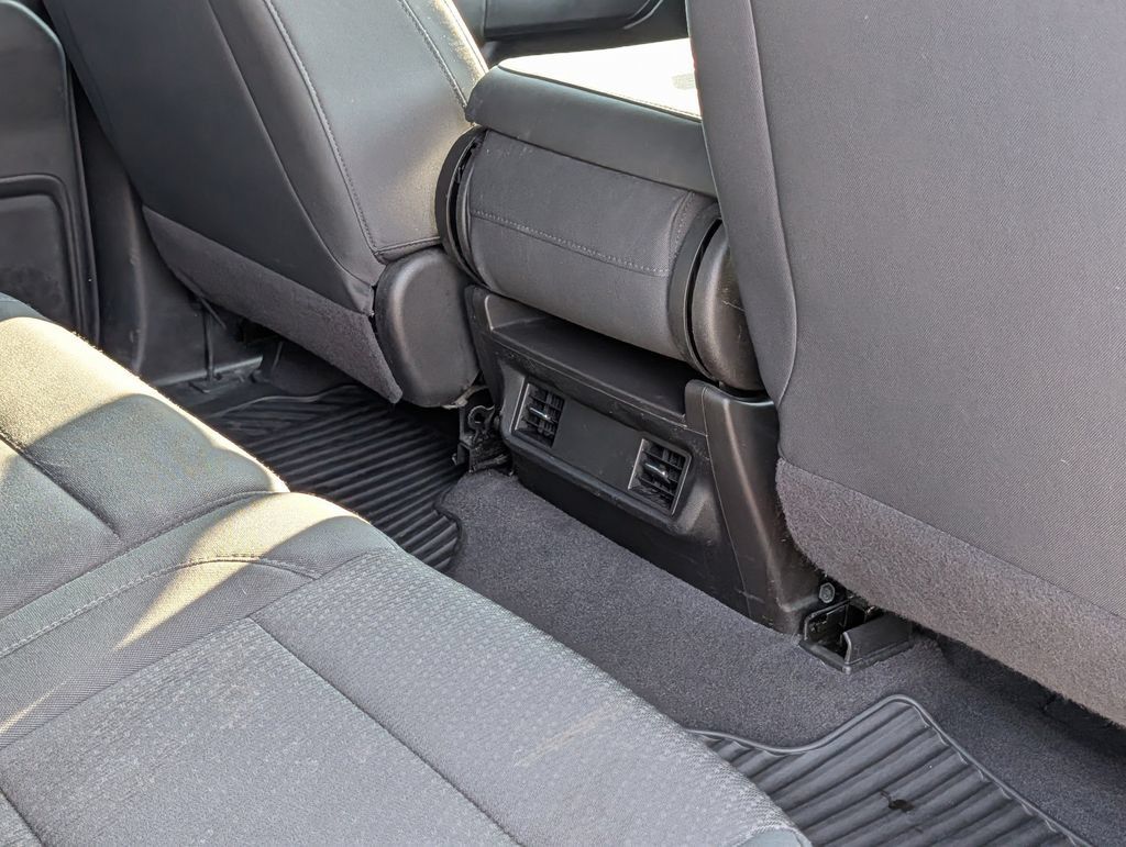 Used 2020 Chevrolet Silverado 1500 Custom w/ Custom Value Package RWD image 26