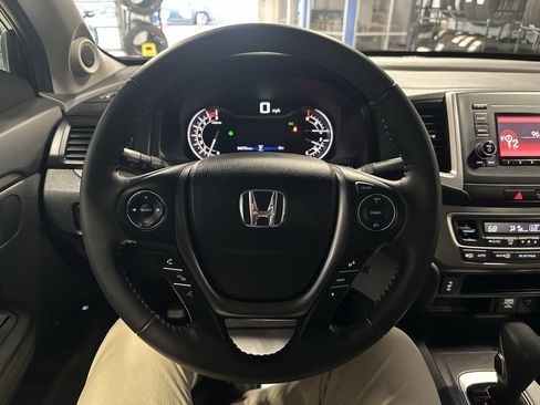 Used 2019 Honda Ridgeline RTL image 11
