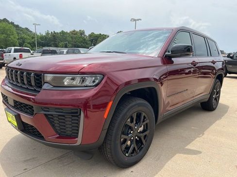 New 2026 Jeep Grand Cherokee L 4WD image 4