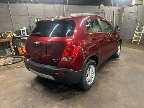Used 2016 Chevrolet Trax LT w/ LT Sun and Sound Package AWD/4WD image 5