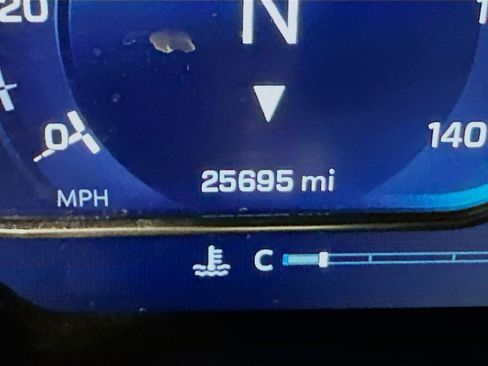 Used 2023 Chevrolet Silverado 1500 LT image 19