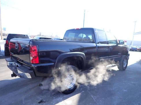 Used 2006 Chevrolet Silverado 2500 LT w/ Onstar Plus Package image 6