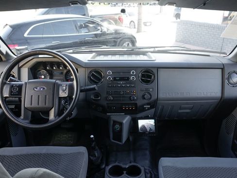 Used 2016 Ford F650 2WD Crew Cab Super Duty image 36