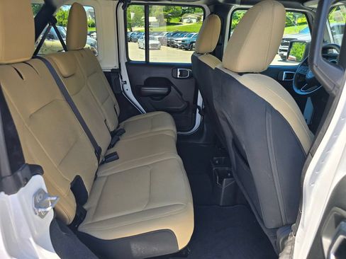 Used 2018 Jeep Wrangler Unlimited Sport S AWD/4WD image 26