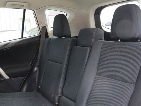 Used 2015 Toyota RAV4 LE AWD/4WD image 15