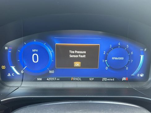 Certified 2021 Ford Escape SEL w/ Technology Package FWD image 11